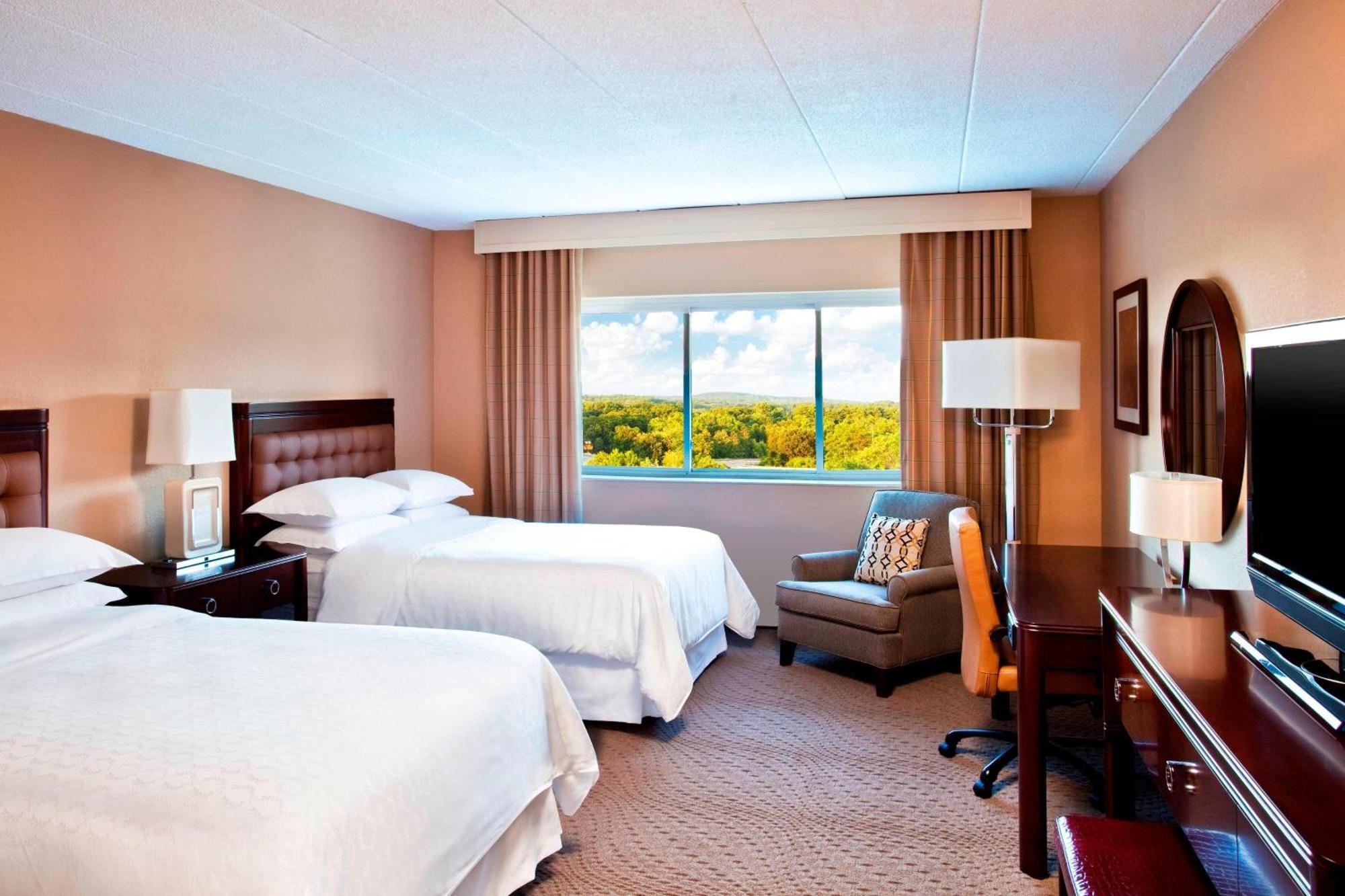 Hotel Sheraton & Conference Center 4*