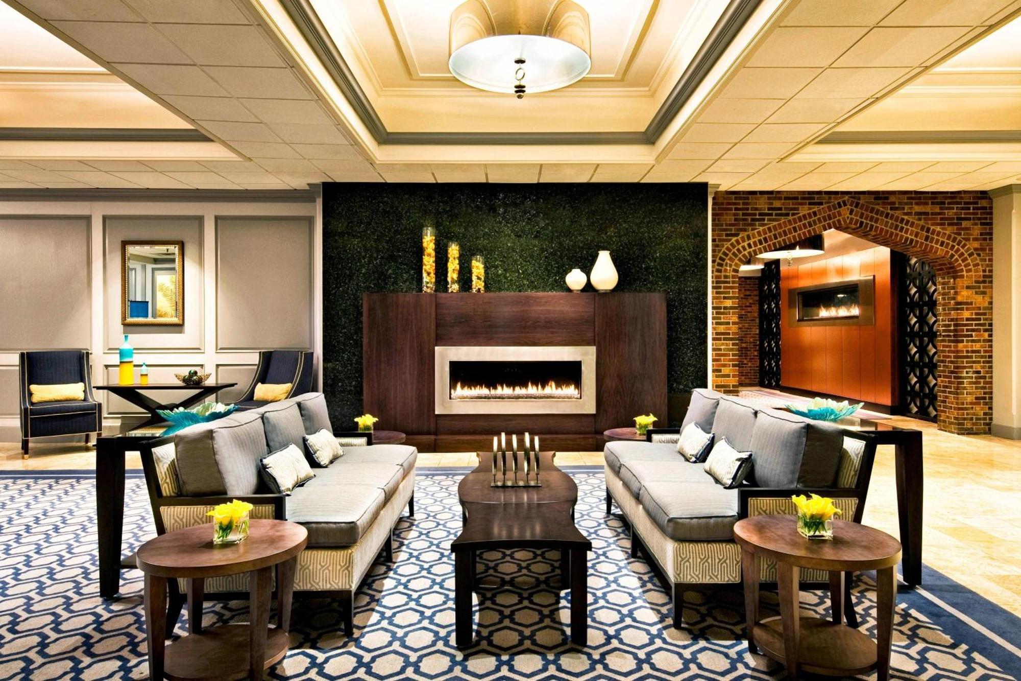 Hotel Sheraton & Conference Center